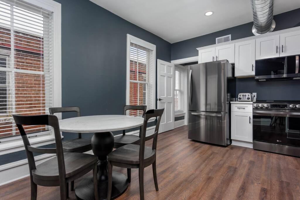 Flats On Front - Riverfront Gem Fast Wi-Fi 3F Harrisburg Exterior foto